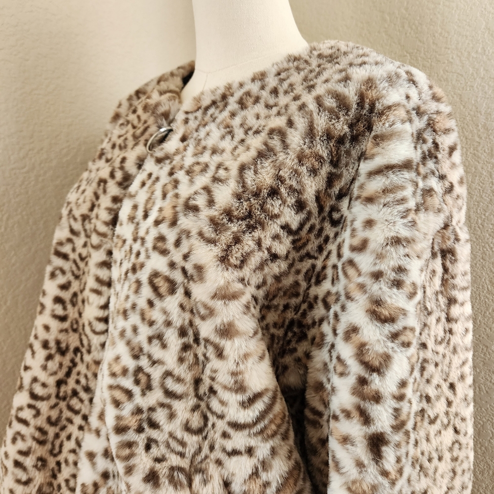 Sebby Collection Faux fur leopard animal print coat jacket. Size L. Nwot - Picture 8 of 13